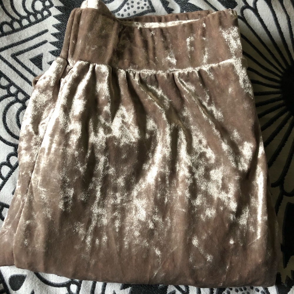 Pink velvet jogger pants - Picture 3 of 4